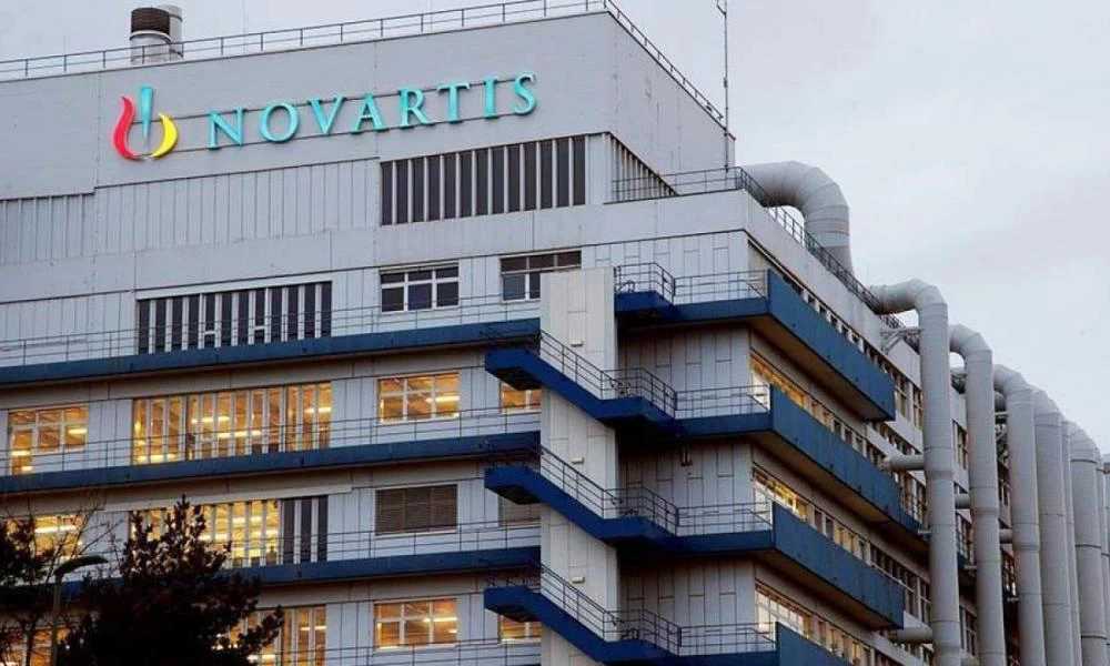 Novartis: "Βγάλτε τις κουκούλες από τους προστατευόμενους μάρτυρες"